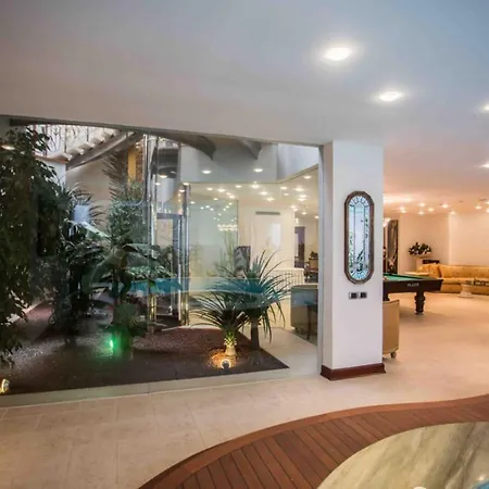 Villa Istanbul Βίλα